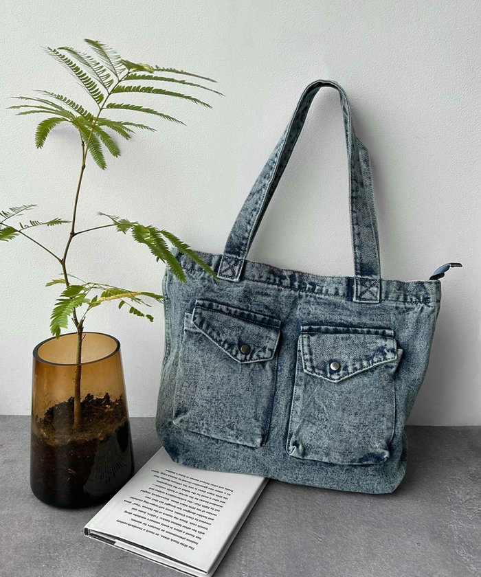 【ロワ/LOWO】の大容量デニムトートバッグ インテリア・キッズ・メンズ・レディースファッション・服の通販 founy(ファニー) https://founy.com/ ファッション Fashion レディースファッション Fashion for Women バッグ Bags 新作・新入荷 New Arrivals / New In プチプライス・低価格 Affordable / Budget Price |ID: prp329100004769441 ipo3291000000034545924