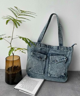 【ロワ/LOWO】 大容量デニムトートバッグ人気、トレンドファッション・服の通販 founy(ファニー) ファッション Fashion レディースファッション Fashion for Women バッグ Bags 新作・新入荷 New Arrivals / New In プチプライス・低価格 Affordable / Budget Price |ID:prp329100004769441