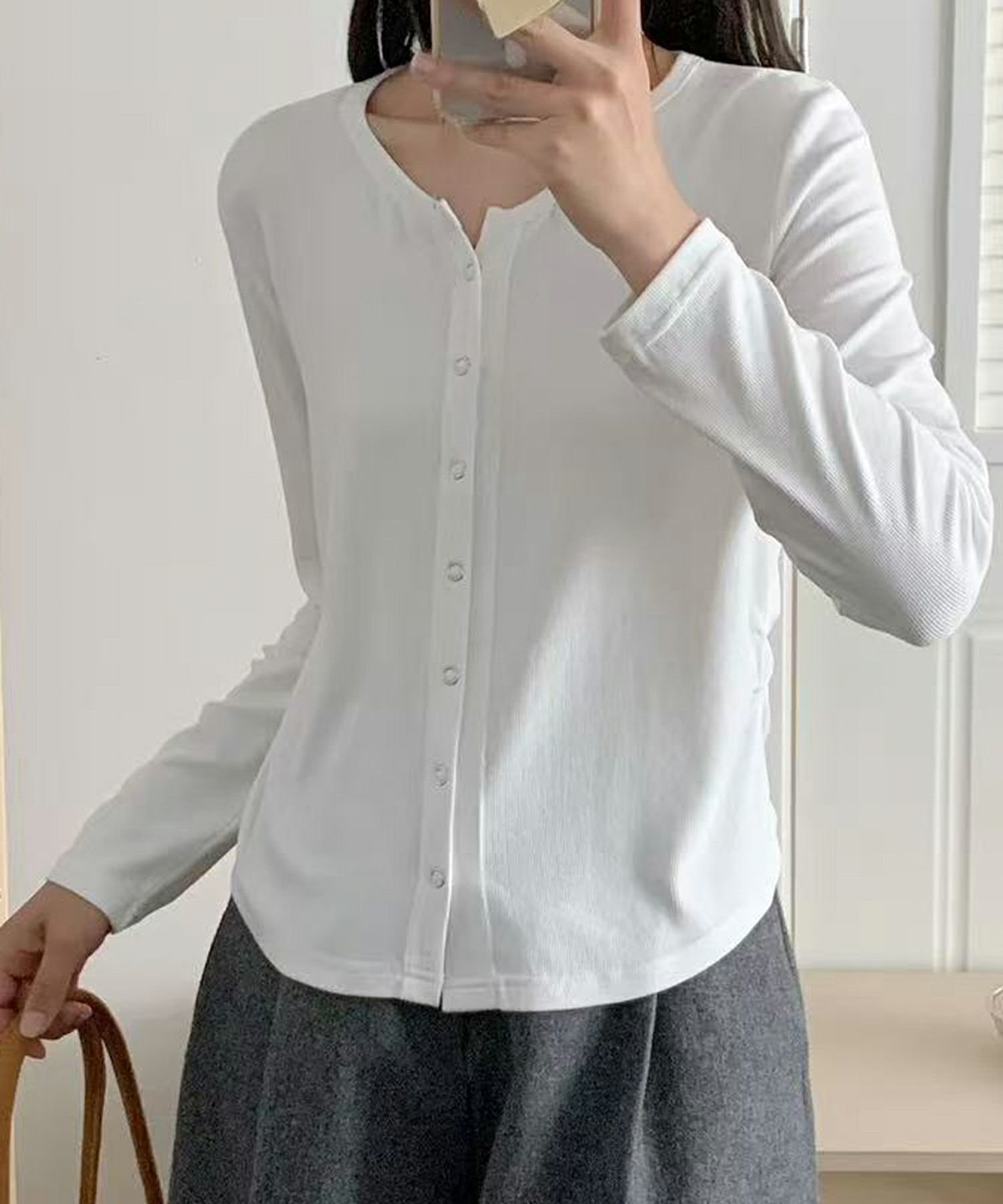 【ロワ/LOWO】の綿混クルーネックカーディガン 人気、トレンドファッション・服の通販 founy(ファニー) 　ファッション　Fashion　レディースファッション　Fashion for Women　トップス・カットソー　Cut & Sew Tops　カーディガン・羽織り　Layered Style Cardigans　新作・新入荷　New Arrivals / New In　プチプライス・低価格　Affordable / Budget Price　 other-1|ID: prp329100004801590 ipo3291000000035898152