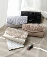 【ガール/GIRL】のV字ミニプレートサテンプリーツクラッチパーティーバッグ 人気、トレンドファッション・服の通販 founy(ファニー) ファッション Fashion レディースファッション Fashion for Women バッグ Bags 新作・新入荷 New Arrivals / New In プチプライス・低価格 Affordable / Budget Price |ID:prp329100004816293