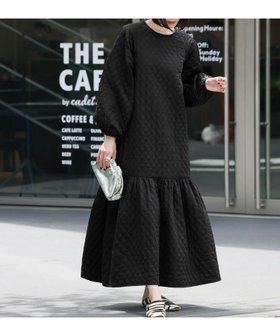 【エルフランク/ELFRANK】 キルティング裾フレアボリューム袖ロングワンピース人気、トレンドファッション・服の通販 founy(ファニー) ファッション Fashion レディースファッション Fashion for Women ワンピース Dresses 新作・新入荷 New Arrivals / New In キルティング Quilted, Quilting フレア Flare, Flared プチプライス・低価格 Affordable / Budget Price ロング Long, Long-Length |ID:prp329100004866979