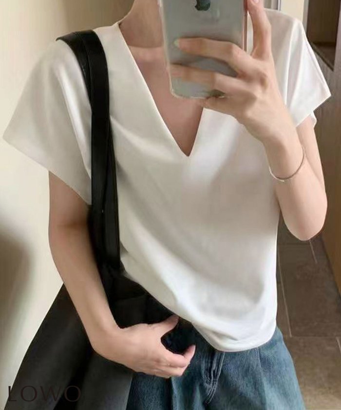 【ロワ/LOWO】のコットンVネックシームレスTシャツ インテリア・キッズ・メンズ・レディースファッション・服の通販 founy(ファニー) https://founy.com/ ファッション Fashion レディースファッション Fashion for Women トップス・カットソー Cut & Sew Tops シャツ・ブラウス・オフィスカジュアル Elegant Blouses & Button-Ups ロングTシャツ・Tシャツ Longline T-Shirts & Tees Vネックトップス V-Neck Tops / V-Cut Neckline Shirts 新作・新入荷 New Arrivals / New In プチプライス・低価格 Affordable / Budget Price |ID: prp329100004891719 ipo3291000000036564764