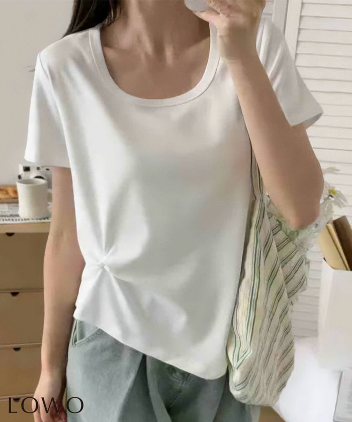 【ロワ/LOWO】の無地シンプルサイドギャザーTシャツカットソー インテリア・キッズ・メンズ・レディースファッション・服の通販 founy(ファウニー) https://founy.com/ ファッション Fashion レディースファッション Fashion for Women トップス・カットソー Cut & Sew Tops シャツ・ブラウス・オフィスカジュアル Elegant Blouses & Button-Ups ロングTシャツ・Tシャツ Longline T-Shirts & Tees カットソー・ベーシックTシャツ Cut-and-Sewn Tops / Stretch Tees & Basics 新作・新入荷 New Arrivals / New In カットソー Cut and Sewn Top プチプライス・低価格 Affordable / Budget Price 無地 Plain, Solid Color |ID: prp329100004966278 ipo3291000000037255927