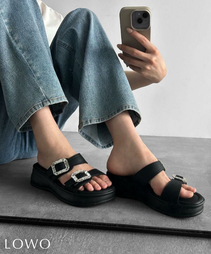 【ロワ/LOWO】の厚底バックルビジューサンダル インテリア・キッズ・メンズ・レディースファッション・服の通販 founy(ファウニー) https://founy.com/ ファッション Fashion レディースファッション Fashion for Women バッグ Bags 新作・新入荷 New Arrivals / New In プチプライス・低価格 Affordable / Budget Price 厚底 Platform Shoes |ID: prp329100004966634 ipo3291000000037256851