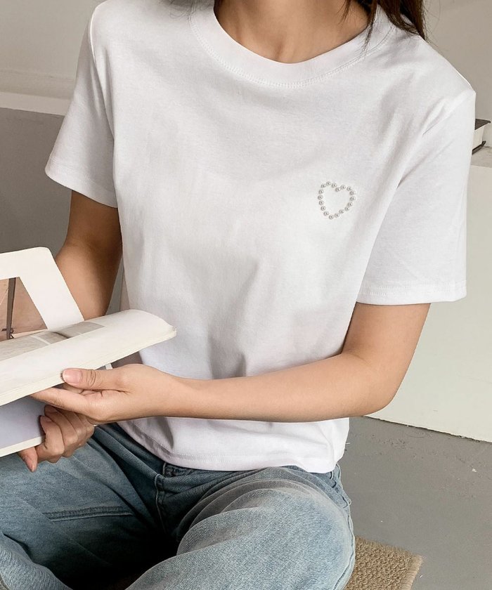 【ロワ/LOWO】の綿混ワンポイントパールハートTシャツカットソー インテリア・キッズ・メンズ・レディースファッション・服の通販 founy(ファウニー) https://founy.com/ ファッション Fashion レディースファッション Fashion for Women トップス・カットソー Cut & Sew Tops シャツ・ブラウス・オフィスカジュアル Elegant Blouses & Button-Ups ロングTシャツ・Tシャツ Longline T-Shirts & Tees カットソー・ベーシックTシャツ Cut-and-Sewn Tops / Stretch Tees & Basics 新作・新入荷 New Arrivals / New In カットソー Cut and Sewn Top プチプライス・低価格 Affordable / Budget Price |ID: prp329100004966768 ipo3291000000037257170