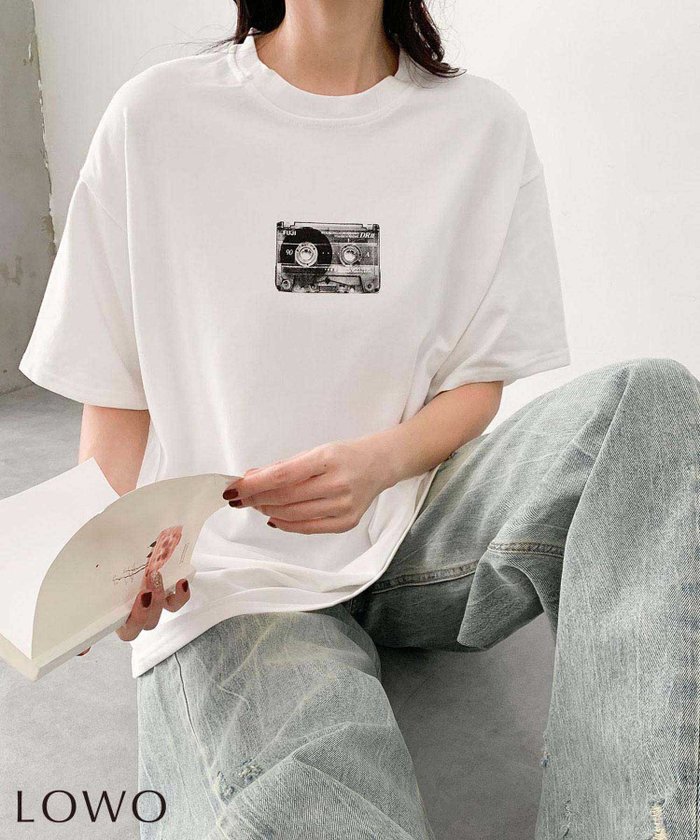 【ロワ/LOWO】のモノクロプリントオーバーサイズTシャツ インテリア・キッズ・メンズ・レディースファッション・服の通販 founy(ファウニー) https://founy.com/ ファッション Fashion レディースファッション Fashion for Women トップス・カットソー Cut & Sew Tops シャツ・ブラウス・オフィスカジュアル Elegant Blouses & Button-Ups ロングTシャツ・Tシャツ Longline T-Shirts & Tees 新作・新入荷 New Arrivals / New In プチプライス・低価格 Affordable / Budget Price |ID: prp329100004966859 ipo3291000000037257384