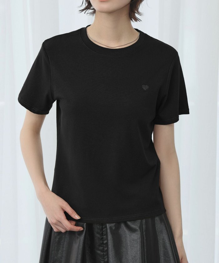 【ロワ/LOWO】のワンポイントハート刺繍Tシャツ インテリア・キッズ・メンズ・レディースファッション・服の通販 founy(ファウニー) https://founy.com/ ファッション Fashion レディースファッション Fashion for Women トップス・カットソー Cut & Sew Tops シャツ・ブラウス・オフィスカジュアル Elegant Blouses & Button-Ups ロングTシャツ・Tシャツ Longline T-Shirts & Tees 新作・新入荷 New Arrivals / New In プチプライス・低価格 Affordable / Budget Price ワンポイント One Point, Statement Accent |ID: prp329100004967041 ipo3291000000037257803