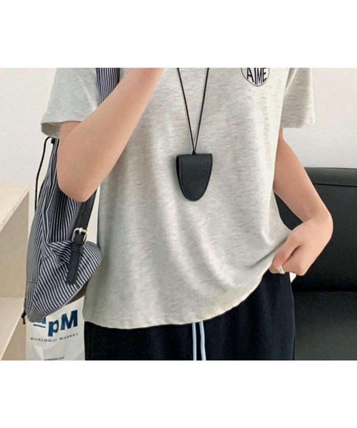 【ロワ/LOWO】のコットン素材ロゴ入り半袖Tシャツ インテリア・キッズ・メンズ・レディースファッション・服の通販 founy(ファウニー) https://founy.com/ ファッション Fashion レディースファッション Fashion for Women トップス・カットソー Cut & Sew Tops シャツ・ブラウス・オフィスカジュアル Elegant Blouses & Button-Ups ロングTシャツ・Tシャツ Longline T-Shirts & Tees 新作・新入荷 New Arrivals / New In プチプライス・低価格 Affordable / Budget Price 半袖 Short Sleeve, Half Sleeve |ID: prp329100004967168 ipo3291000000037258171