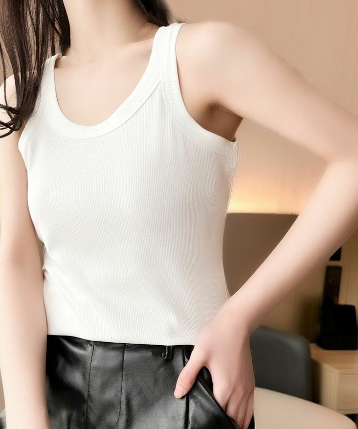 【ロワ/LOWO】のラウンドネックシンプルタンクトップ インテリア・キッズ・メンズ・レディースファッション・服の通販 founy(ファウニー) https://founy.com/ ファッション Fashion レディースファッション Fashion for Women 新作・新入荷 New Arrivals / New In プチプライス・低価格 Affordable / Budget Price |ID: prp329100004967204 ipo3291000000037258361