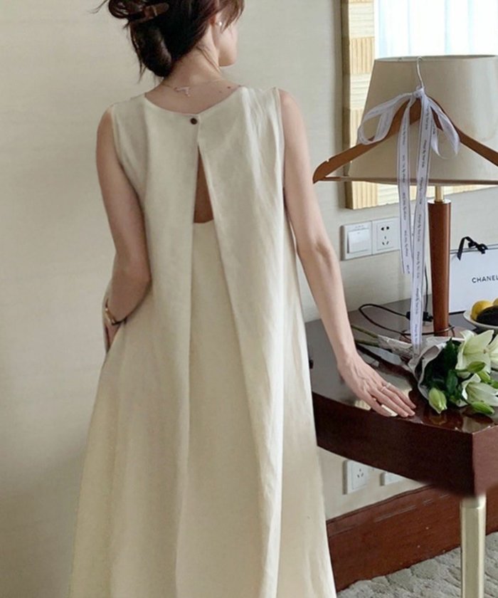 【ロワ/LOWO】のバックスリットノースリーブAラインリラックスワンピース インテリア・キッズ・メンズ・レディースファッション・服の通販 founy(ファウニー) https://founy.com/ ファッション Fashion レディースファッション Fashion for Women ワンピース Dresses 新作・新入荷 New Arrivals / New In プチプライス・低価格 Affordable / Budget Price |ID: prp329100004967301 ipo3291000000037258926