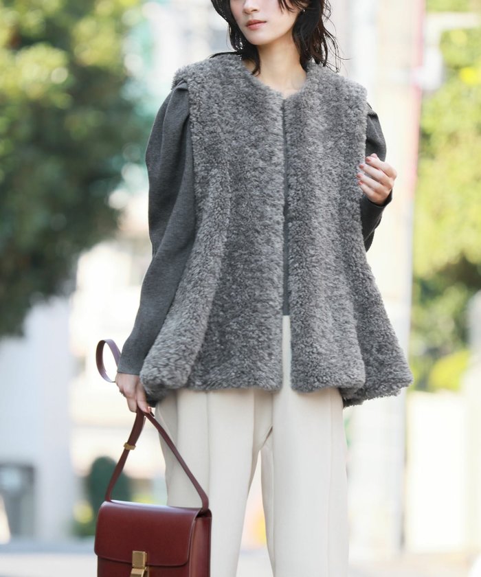 【エルフランク/ELFRANK】のAラインフェイクファーベスト インテリア・キッズ・メンズ・レディースファッション・服の通販 founy(ファウニー) https://founy.com/ ファッション Fashion レディースファッション Fashion for Women アウター Coat / Outerwear Collection トップス・カットソー Cut & Sew Tops ベスト&ジレ / 重ね着スタイル Vests & Gilets 新作・新入荷 New Arrivals / New In プチプライス・低価格 Affordable / Budget Price |ID: prp329100004968019 ipo3291000000037261744