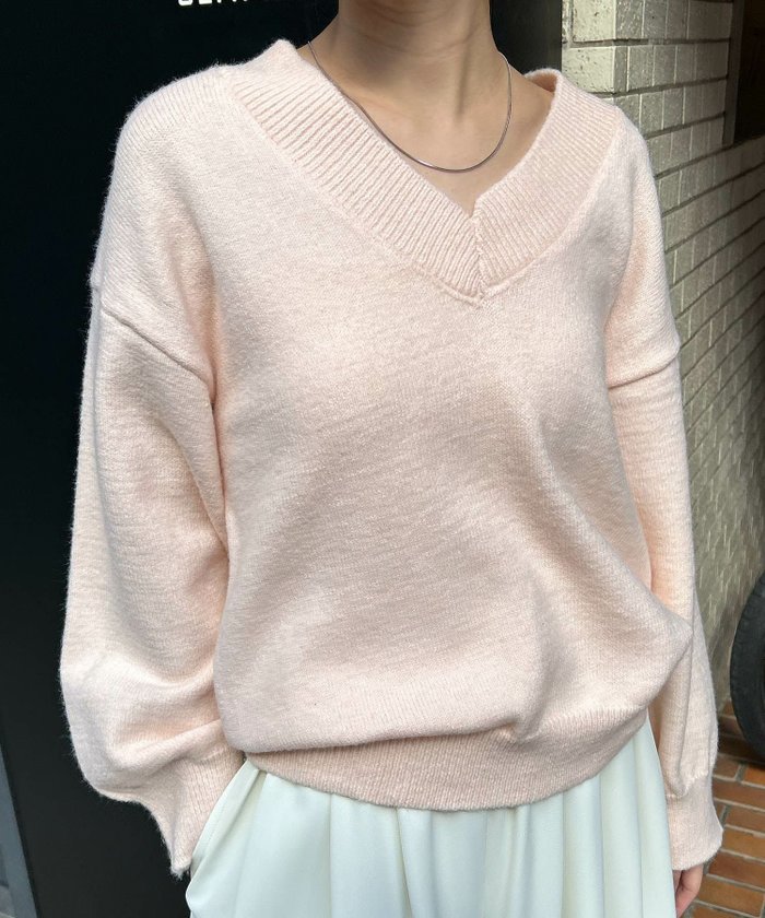 【アンピルーラ/Ampirula】のVネックオーバーサイズニットプルオーバー インテリア・キッズ・メンズ・レディースファッション・服の通販 founy(ファウニー) https://founy.com/ ファッション Fashion レディースファッション Fashion for Women トップス・カットソー Cut & Sew Tops ニット Knit Tops & Sweaters カジュアルプルオーバー・ニットトップス Pullovers & Knit Tops / Casual Pullovers Vネックトップス V-Neck Tops / V-Cut Neckline Shirts 新作・新入荷 New Arrivals / New In プチプライス・低価格 Affordable / Budget Price |ID: prp329100004968650 ipo3291000000037263843