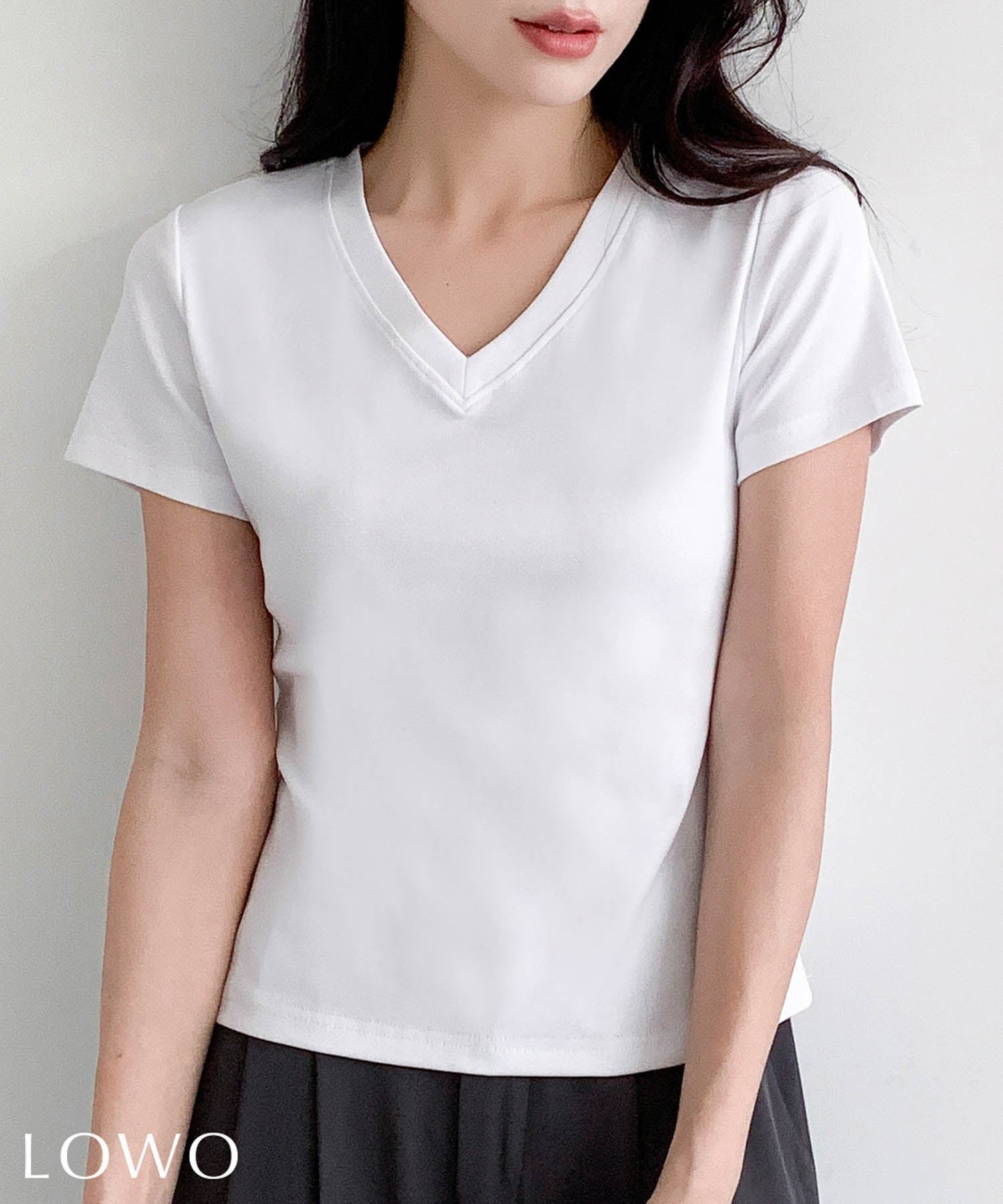 【ロワ/LOWO】のコットン混Vネックショート丈Tシャツカットソー 大人の最旬トレンドファッション＆コーディネート founy(ファウニー) 　ファッション　Fashion　レディースファッション　Fashion for Women　トップス・カットソー　Cut & Sew Tops　シャツ・ブラウス・オフィスカジュアル　Elegant Blouses & Button-Ups　ロングTシャツ・Tシャツ　Longline T-Shirts & Tees　カットソー・ベーシックTシャツ　Cut-and-Sewn Tops / Stretch Tees & Basics　Vネックトップス　V-Neck Tops / V-Cut Neckline Shirts　新作・新入荷　New Arrivals / New In　カットソー　Cut and Sewn Top　ショート　Short, Short Length　プチプライス・低価格　Affordable / Budget Price　 other-1|ID: prp329100004984213 ipo3291000000037337690
